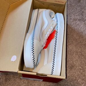 Brand new vans old skool
